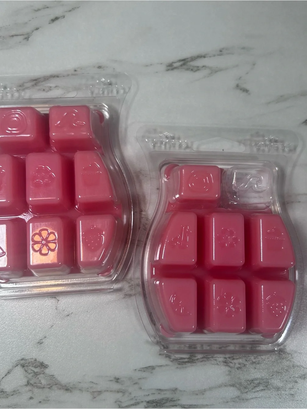 Scentsy Flirtatious Wax Bar - Pink